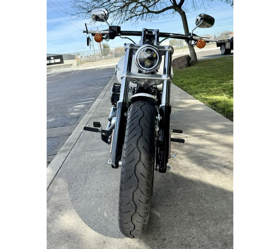 2017 Harley-Davidson® FXSB - Breakout®