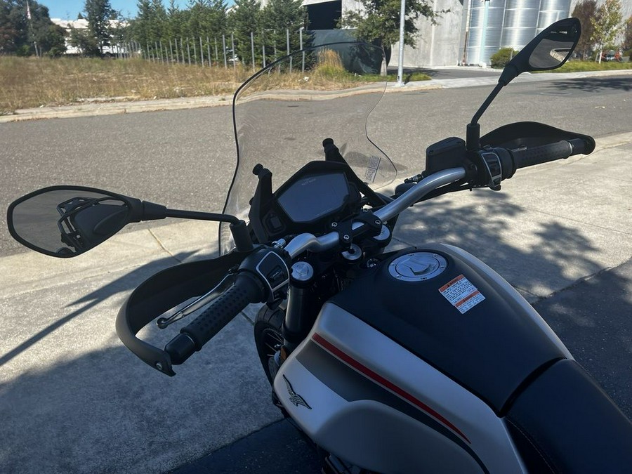 2023 Moto Guzzi V85 TT Travel