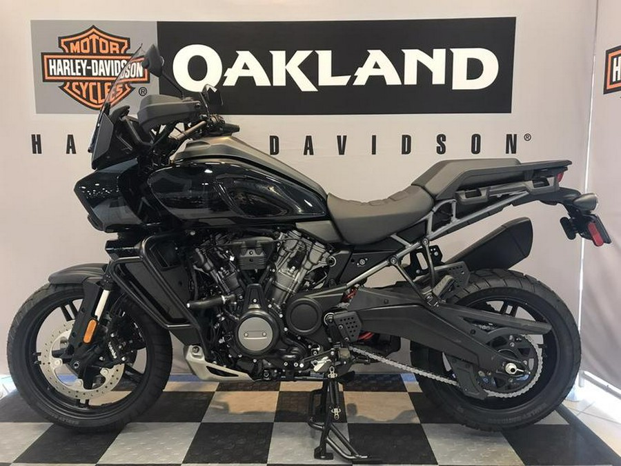 2022 Harley-Davidson® RA1250S - Pan America™ 1250 Special