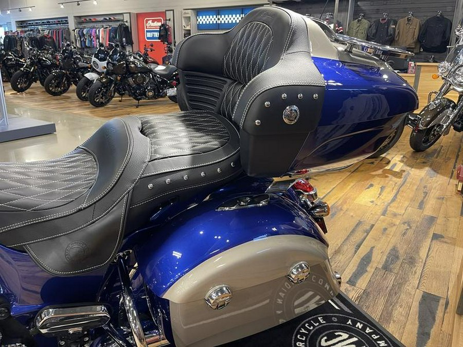 2024 Indian Motorcycle® Roadmaster® Spirit Blue Metallic/Silver Quartz Metallic