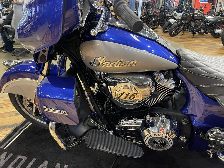 2024 Indian Motorcycle® Roadmaster® Spirit Blue Metallic/Silver Quartz Metallic