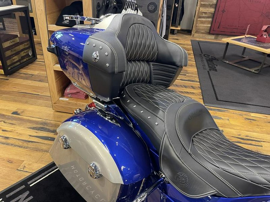 2024 Indian Motorcycle® Roadmaster® Spirit Blue Metallic/Silver Quartz Metallic