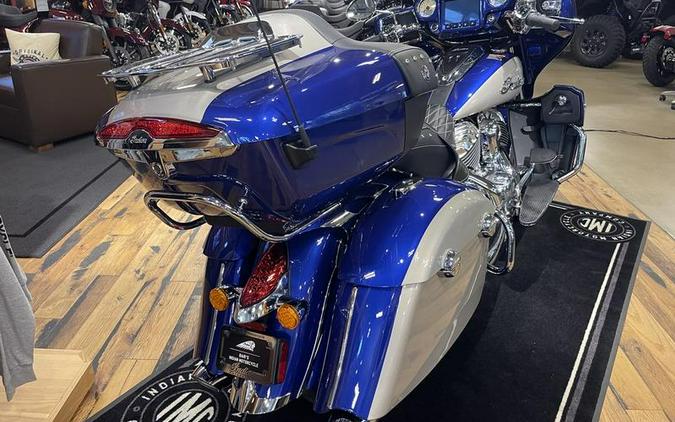 2024 Indian Motorcycle® Roadmaster® Spirit Blue Metallic/Silver Quartz Metallic