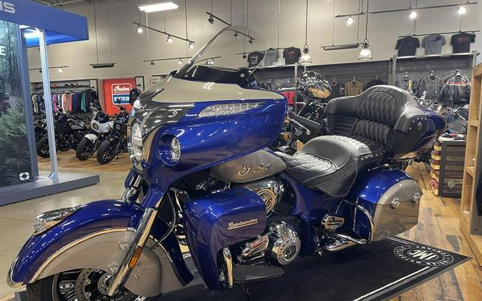 2024 Indian Motorcycle® Roadmaster® Spirit Blue Metallic/Silver Quartz Metallic