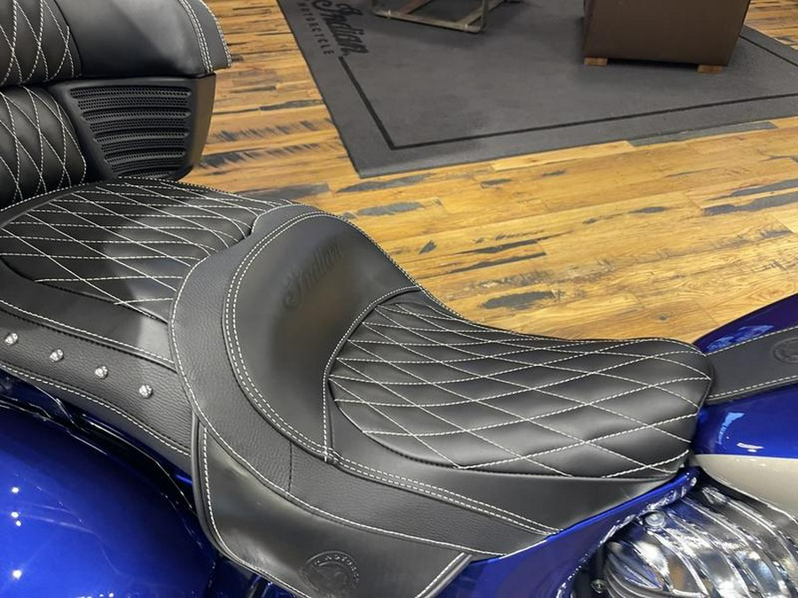 2024 Indian Motorcycle® Roadmaster® Spirit Blue Metallic/Silver Quartz Metallic