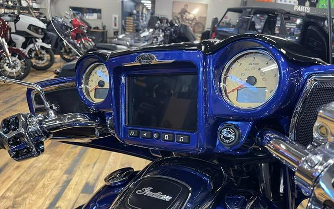 2024 Indian Motorcycle® Roadmaster® Spirit Blue Metallic/Silver Quartz Metallic