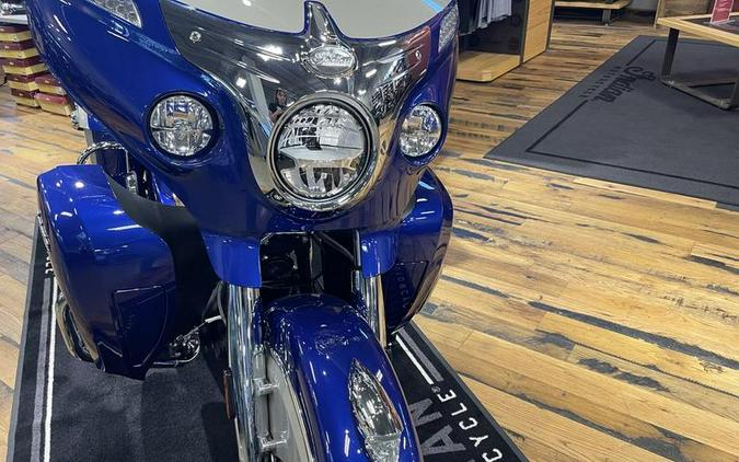 2024 Indian Motorcycle® Roadmaster® Spirit Blue Metallic/Silver Quartz Metallic