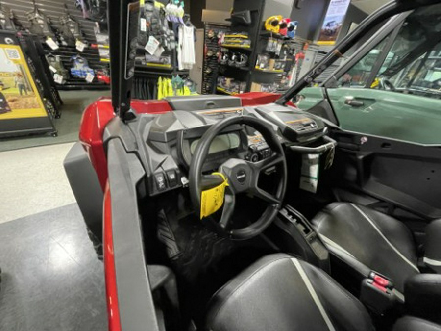 2026 Can-Am Commander XT 700