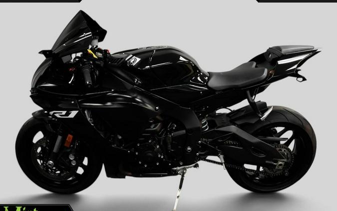 2023 Yamaha YZF-R1