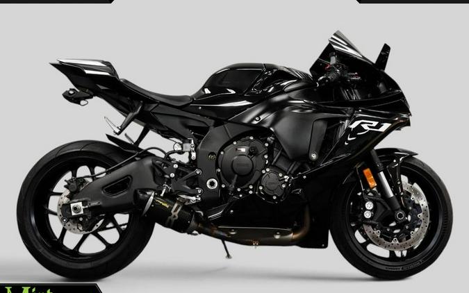 2023 Yamaha YZF-R1
