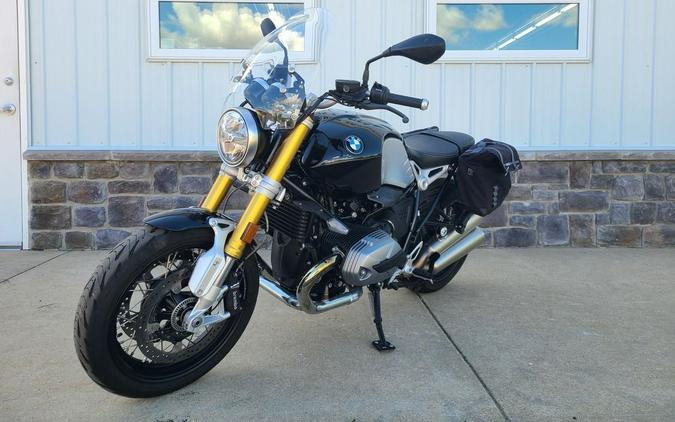 2021 BMW R nineT Black Storm Metallic