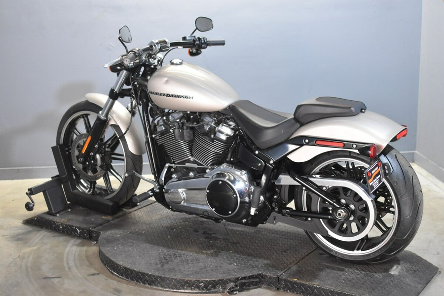 2018 Harley-Davidson Breakout