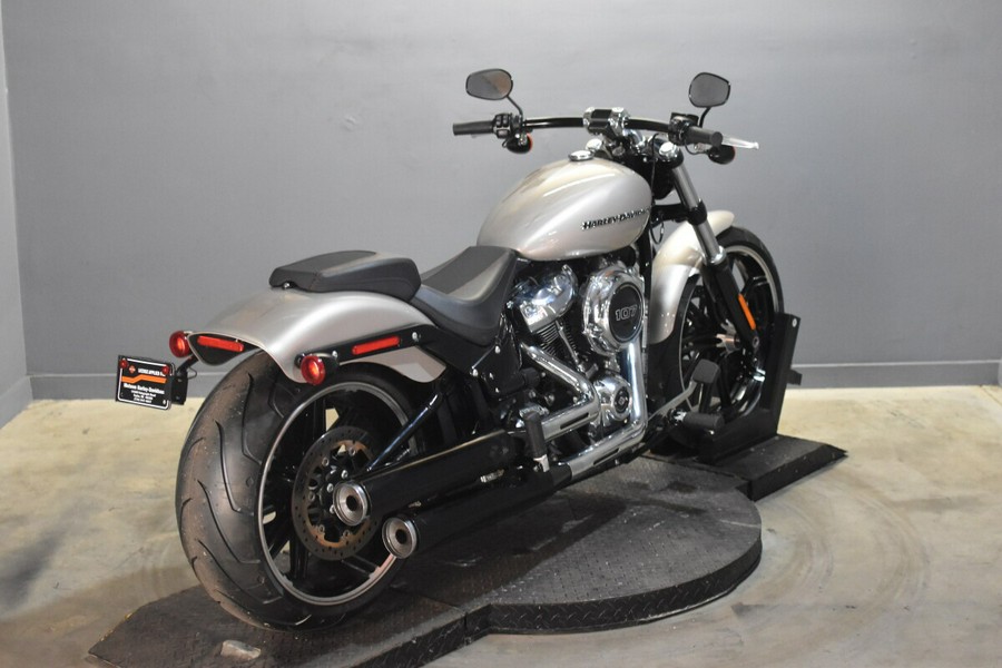 2018 Harley-Davidson Breakout
