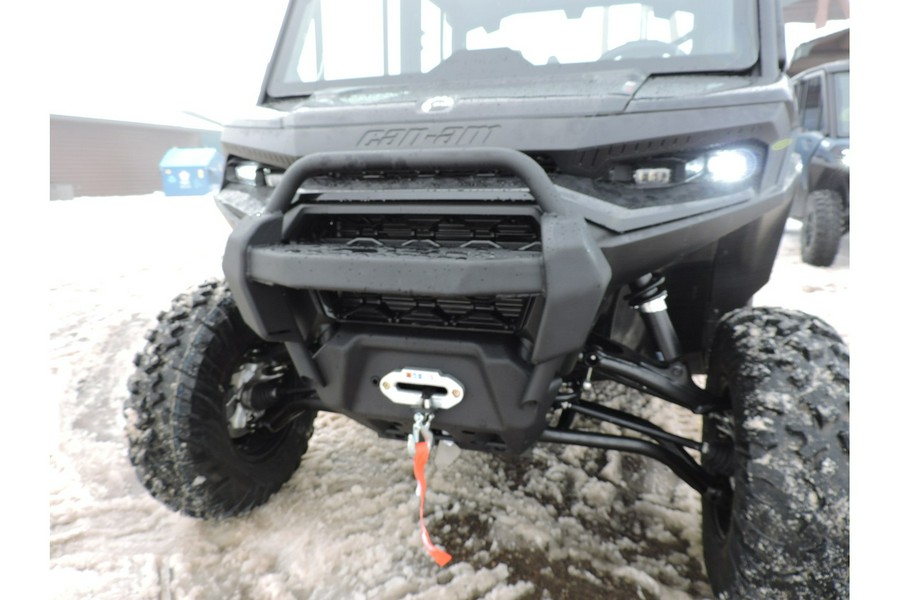 2026 Can-Am Defender MAX XT CAB HD11