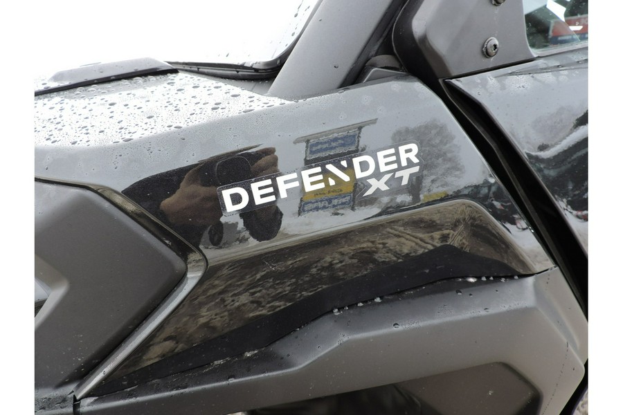 2026 Can-Am Defender MAX XT CAB HD11