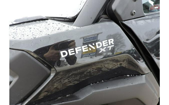 2026 Can-Am Defender MAX XT CAB HD11