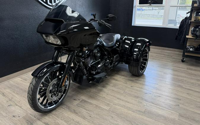 2025 Harley-Davidson® Road Glide® 3