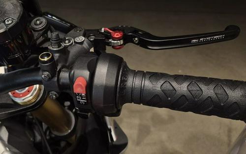 2018 Aprilia Tuono V4