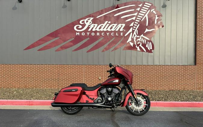 2024 Indian Motorcycle® Chieftain® Dark Horse® w/Powerband Audio Pkg Sunset Red Smoke