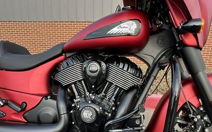 2024 Indian Motorcycle® Chieftain® Dark Horse® w/Powerband Audio Pkg Sunset Red Smoke