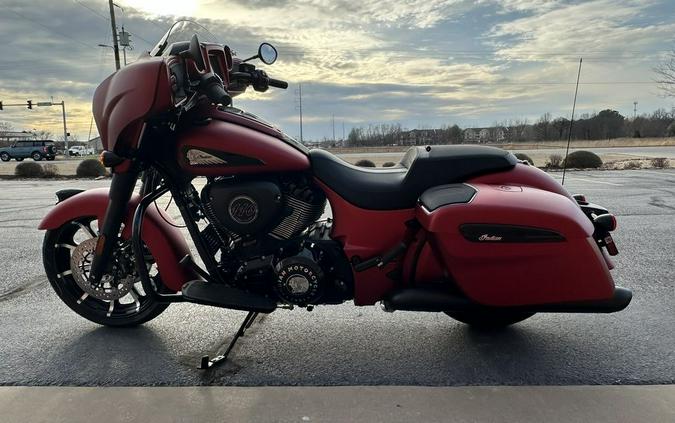 2024 Indian Motorcycle® Chieftain® Dark Horse® w/Powerband Audio Pkg Sunset Red Smoke