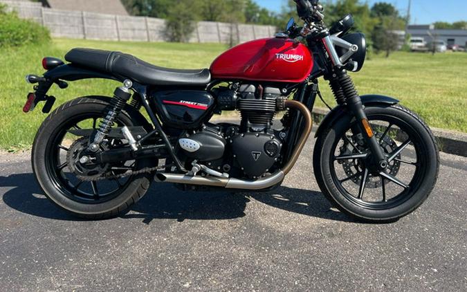 2019 Triumph Street Twin Korosi Red 900