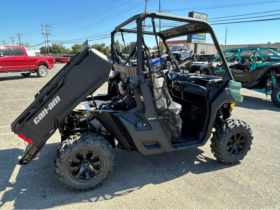 2025 Can-Am DEFENDER DPS HD10