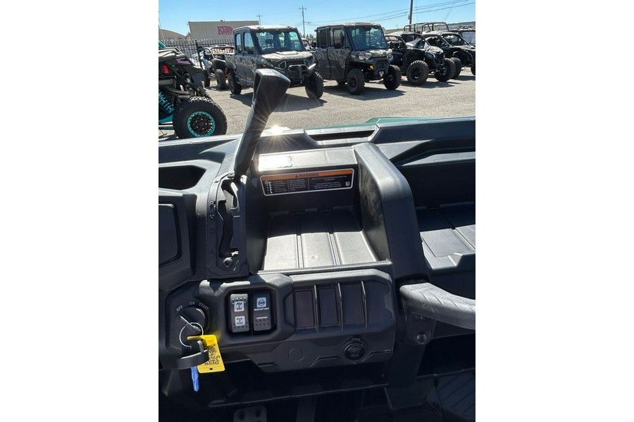 2025 Can-Am DEFENDER DPS HD10