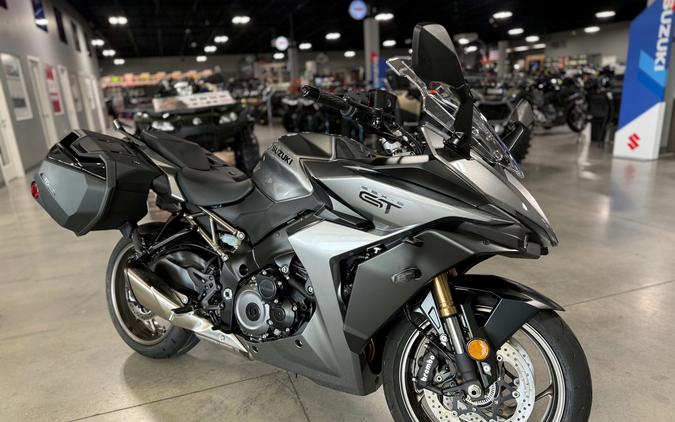 2025 Suzuki GSX-S 1000GT+