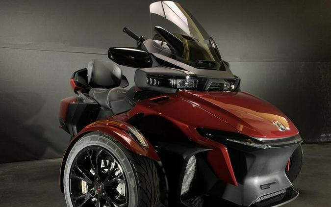 2023 Can-Am® Spyder RT Limited Dark Wheels