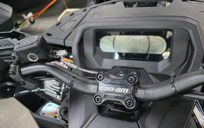 2026 Can-Am Outlander MAX Backcountry