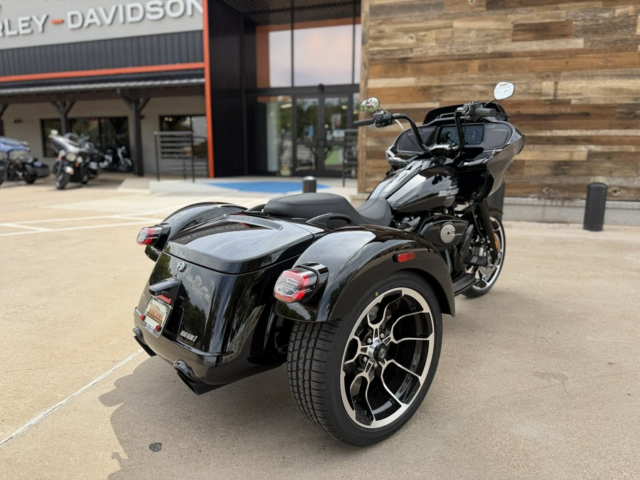 2026 Harley-Davidson® Road Glide 3 Vivid Black