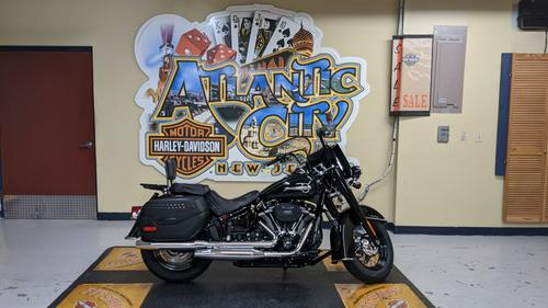 2018 Harley-Davidson Softail Heritage Classic 114 Review — From...