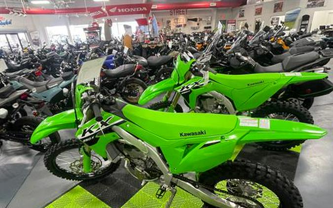 FIRST LOOK! 2024 KAWASAKI KX250, KX112, KX85 & KX65 MODELS