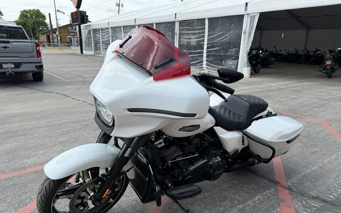 2024 Harley-Davidson® Street Glide® White Onyx Pearl
