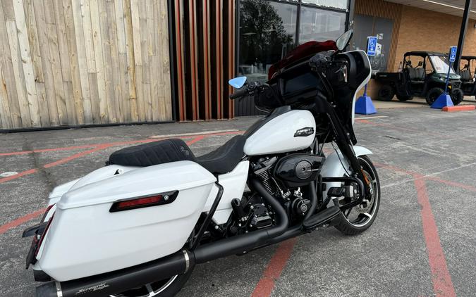 2024 Harley-Davidson® Street Glide® White Onyx Pearl