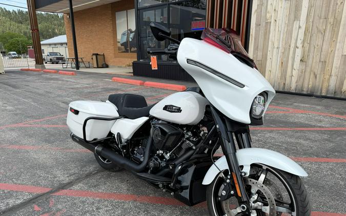 2024 Harley-Davidson® Street Glide® White Onyx Pearl