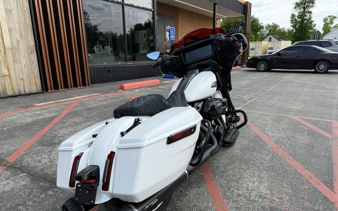 2024 Harley-Davidson® Street Glide® White Onyx Pearl