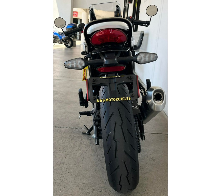 2026 Triumph THRUXTON 400