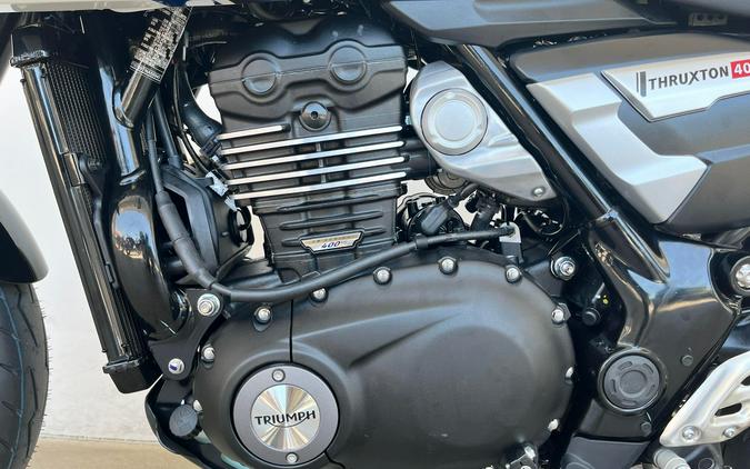 2026 Triumph THRUXTON 400