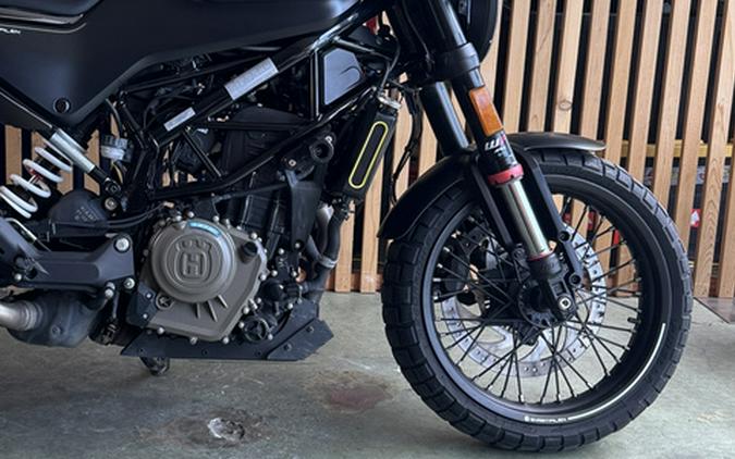 2023 Husqvarna SVARTPILEN 401