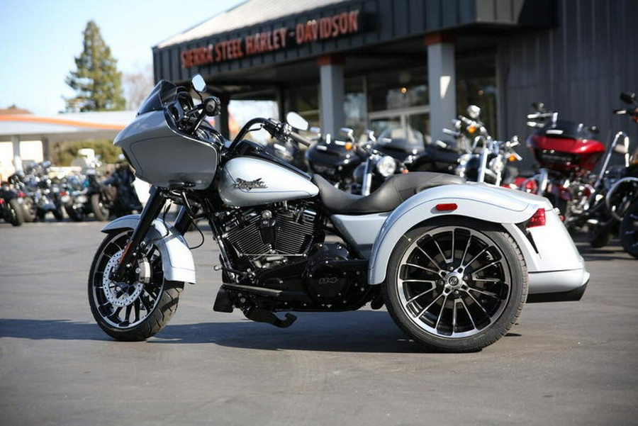 2024 Harley-Davidson® FLTRT - Road Glide® 3