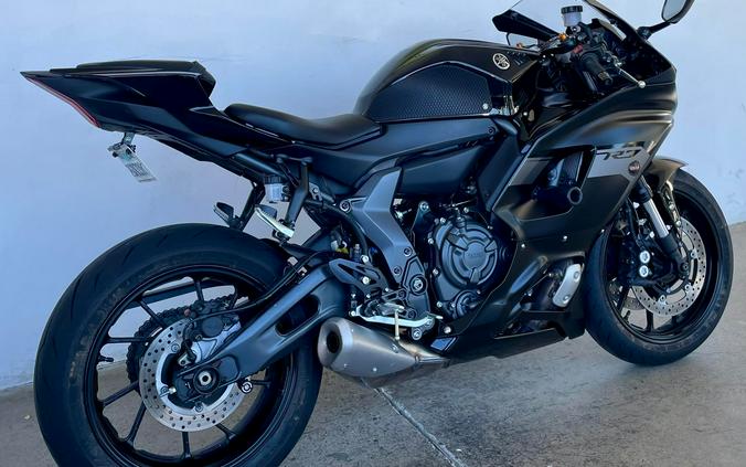 2025 Yamaha YZF-R7