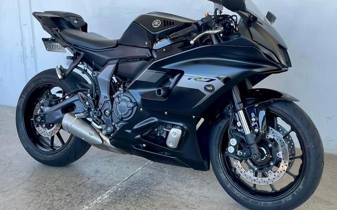 2025 Yamaha YZF-R7