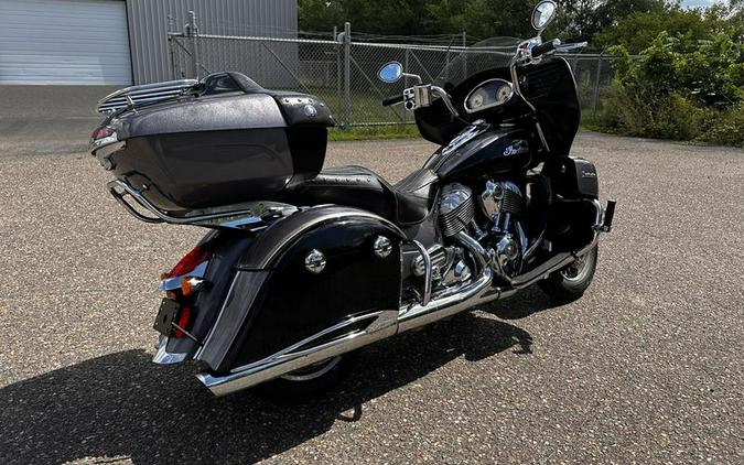 2016 Indian Motorcycle® Roadmaster® Steel Gray and Thunder Black