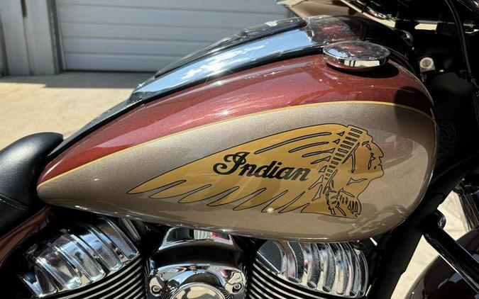 2020 Indian Motorcycle® Chieftain® Classic Icon Series Burnished Metallic/Sandstone Metallic