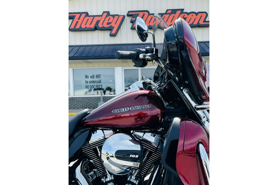 2016 Harley-Davidson® FLHTK ULTRA LIMITED