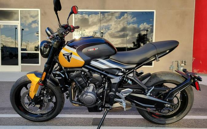 2025 Triumph Trident 660 Cosmic Yellow/Sapphire Black