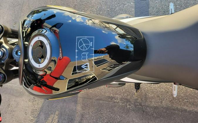 2025 Triumph Trident 660 Cosmic Yellow/Sapphire Black