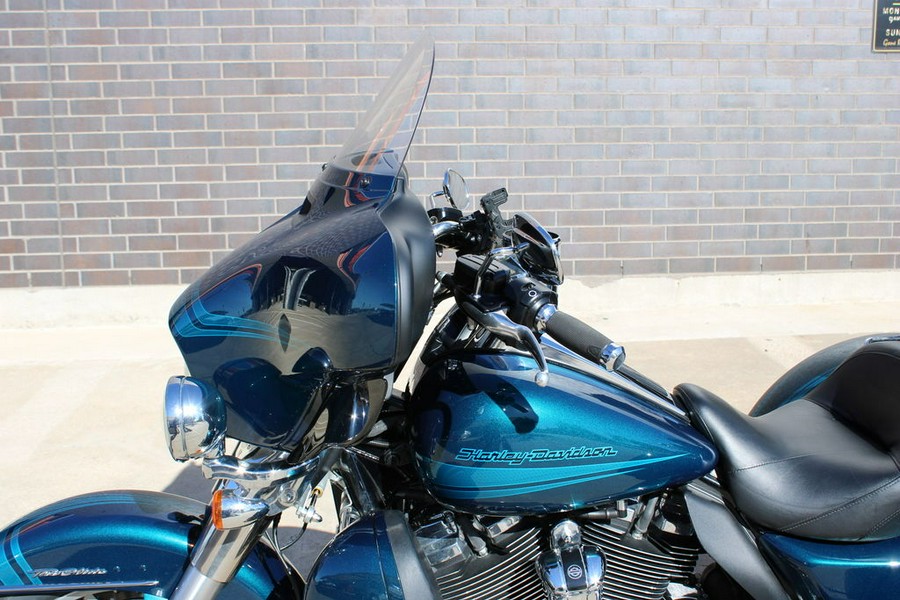 2020 Harley-Davidson® FLHTCUTG - Tri Glide® Ultra